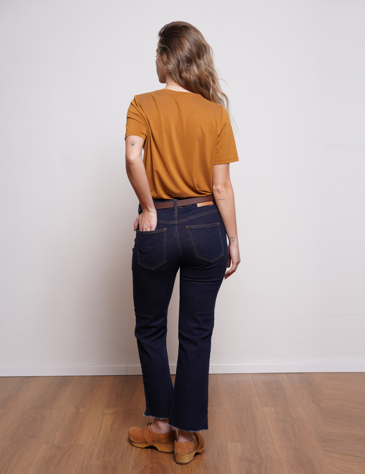 ⁦ג'ינס D DENIM גזרה ישרה כחול כהה⁩ – תמונה ⁦7⁩