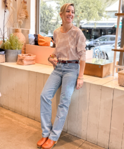 ג'ינס E DENIM גזרה ישרה כחול ווש בהיר