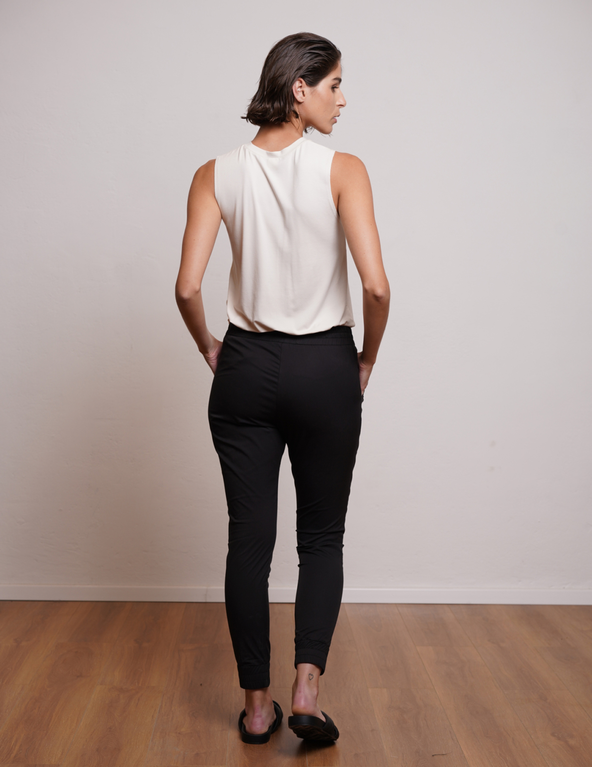 ⁦מכנסי CALLA שחור⁩ – תמונה ⁦3⁩