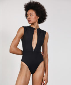 בגד ים של הדס אבידני ללא שורוול ,שחור , רוכסן קדמי