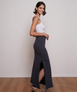 חצאית עפרון סריג אפור כהה