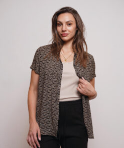 מכופתרת VIOLET שחור בז'