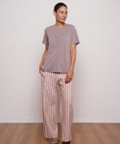 מכנסי פסים אדום לבן גומי במותן, כיסים צידיים