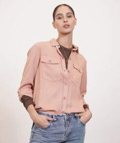 חולצת JANE מכופתרת פודרה