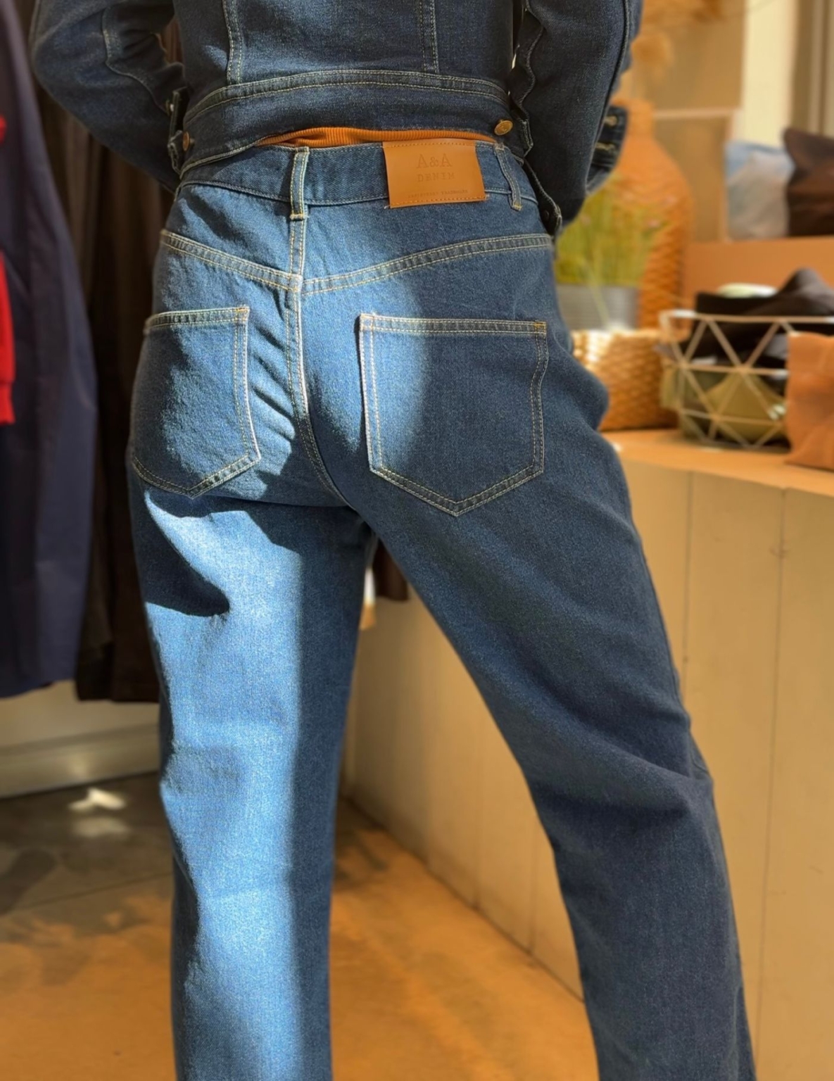 ⁦ג'ינס בגזרת MOM כחול⁩ – תמונה ⁦3⁩