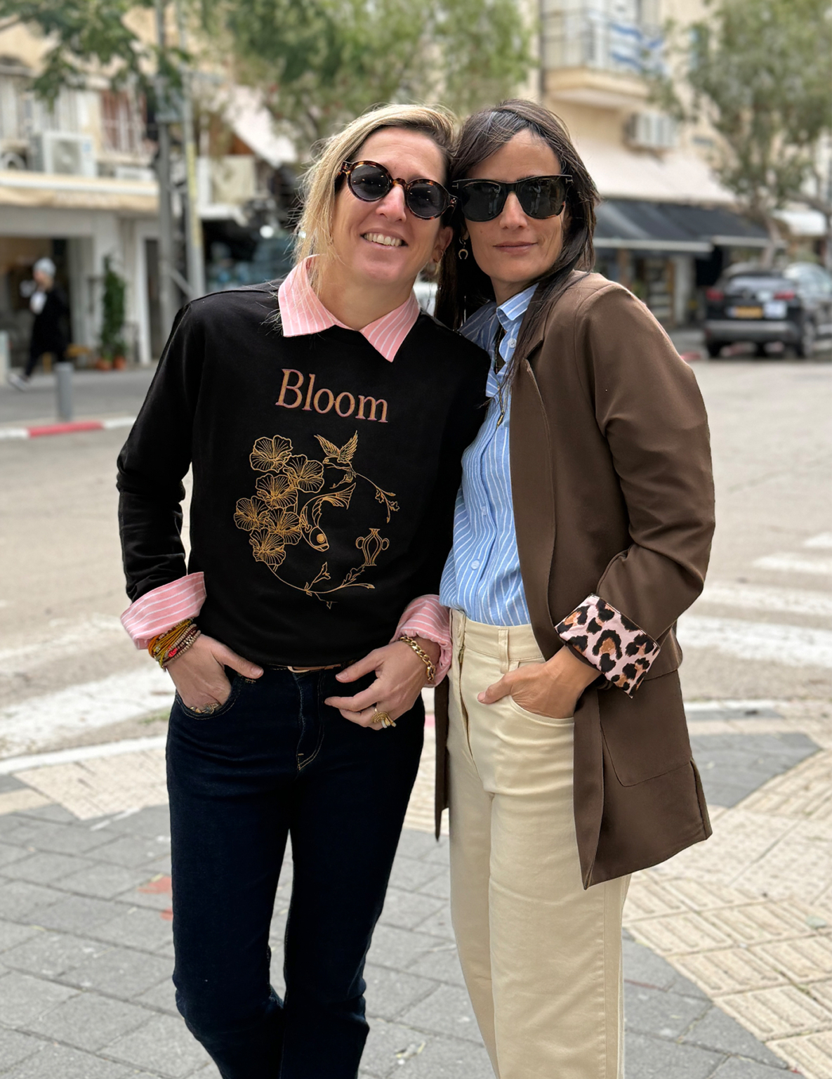 ⁦סוויטשירט FRIDA שחור⁩ – תמונה ⁦7⁩