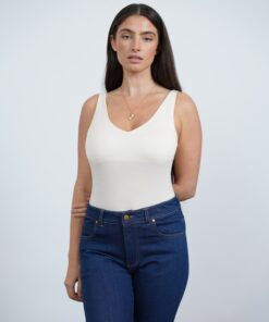 NO.40 בגד גוף מחשוף וי שמנת