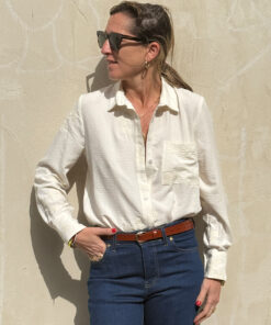 CHAVA חולצה מכופתרת רקמת פרחים שמנת